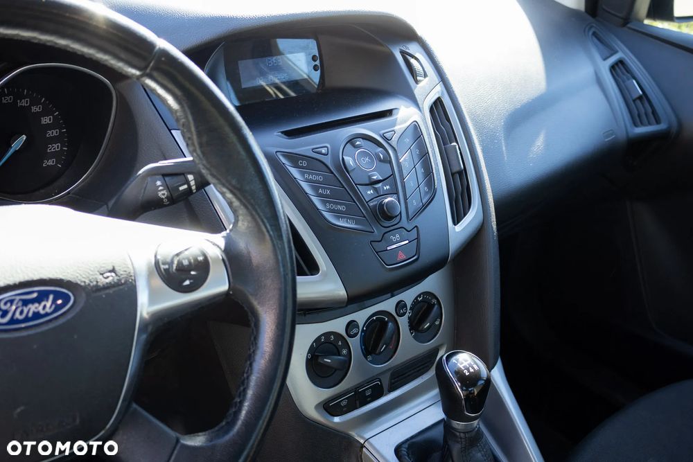 Ford Focus 1.6 Gold X (Trend) - 14
