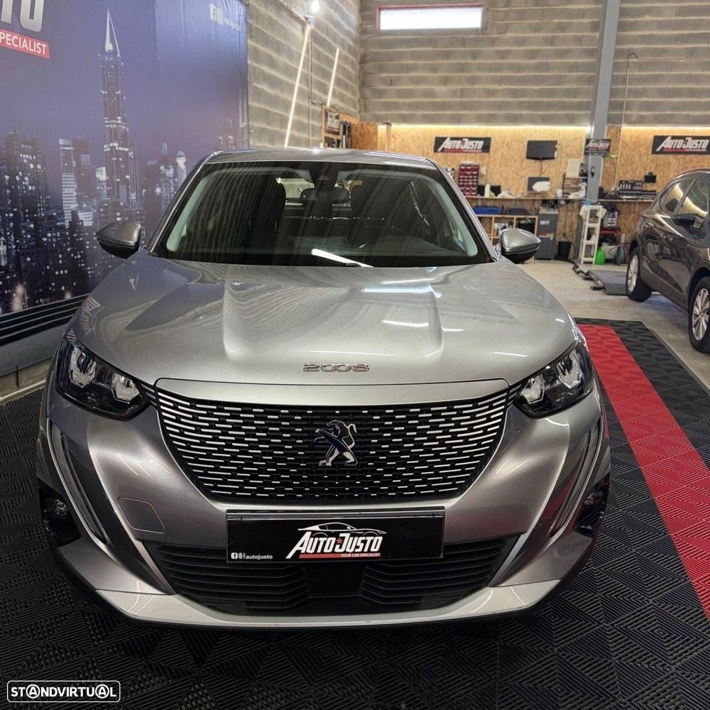 Peugeot E-2008 2021 photo 2