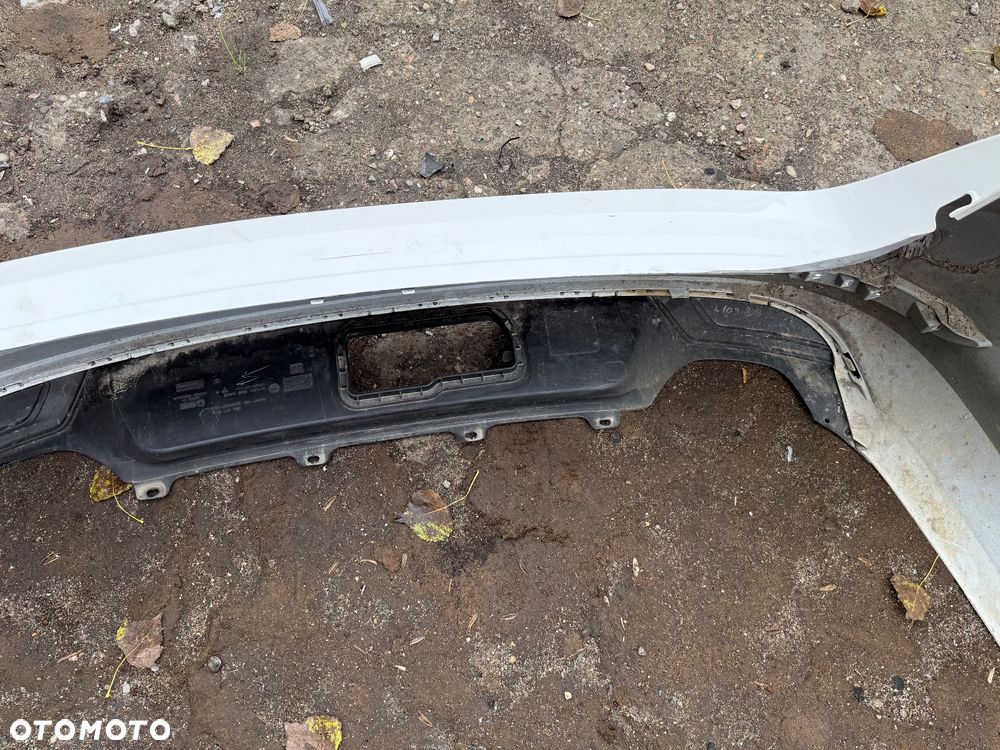ZDERZAK TYŁ TYLNI SKODA OCTAVIA IV SEDAN 5E6 5E6807421 5E5071610 - 7