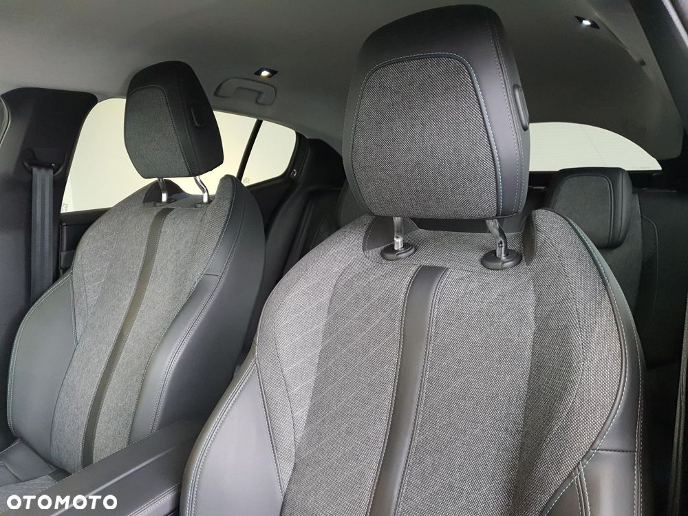 Peugeot 408 1.2 PureTech Allure Pack S&S EAT8 - 11
