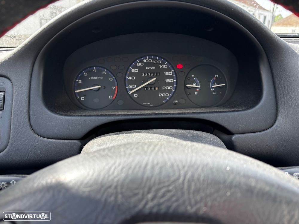 Honda Civic 1.5i LS - 10