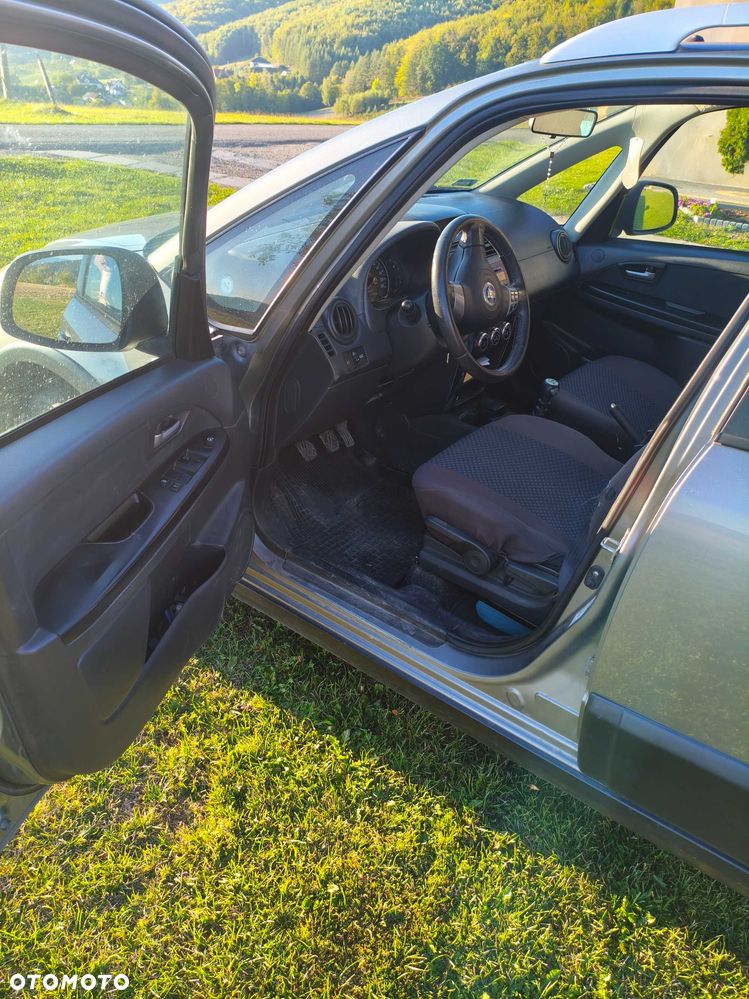 Fiat Sedici - 7