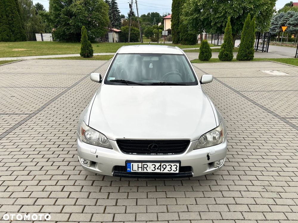 Lexus IS - 3