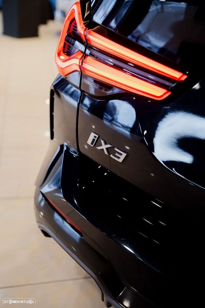 BMW iX3 M Sport Impressive - 21