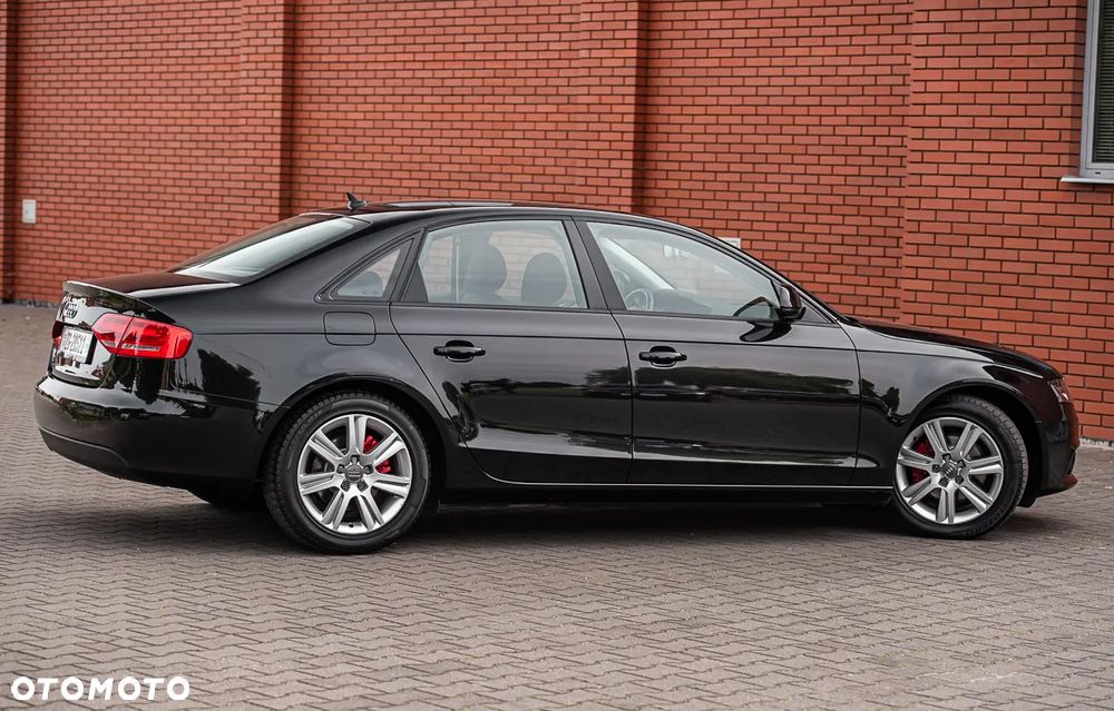Audi A4 ver-1-8-tfsi-attraction - 29