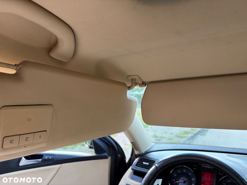 Volkswagen Passat 3.2 V6 FSI 4Motion DSG Highline - 16