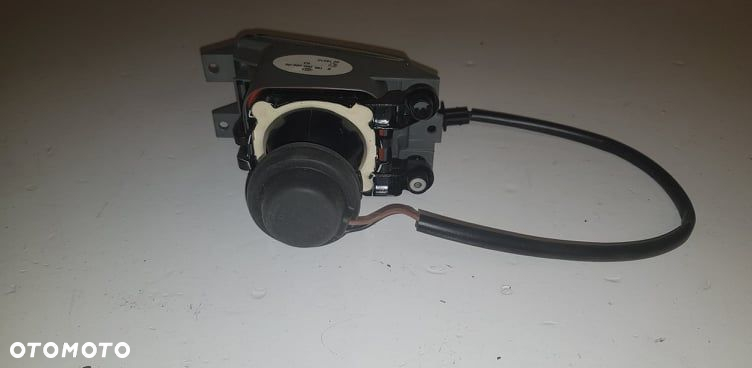 HALOGEN Lampa przeciwmgielna przód PRAWY VW PASSAT 88- - 2
