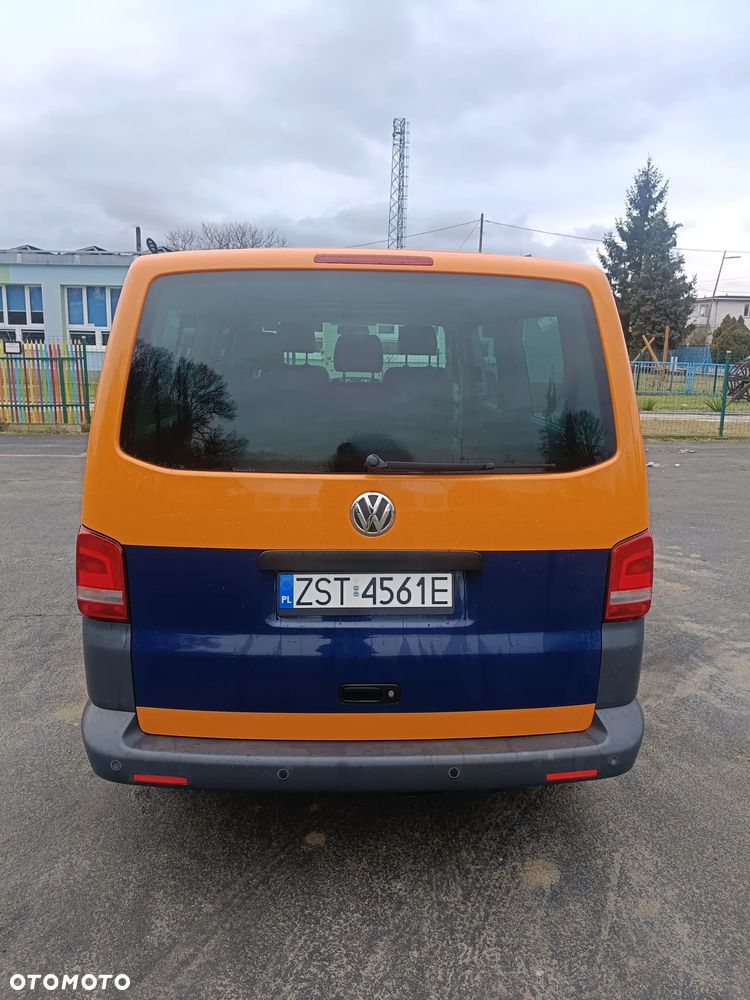 Volkswagen Caravelle - 5