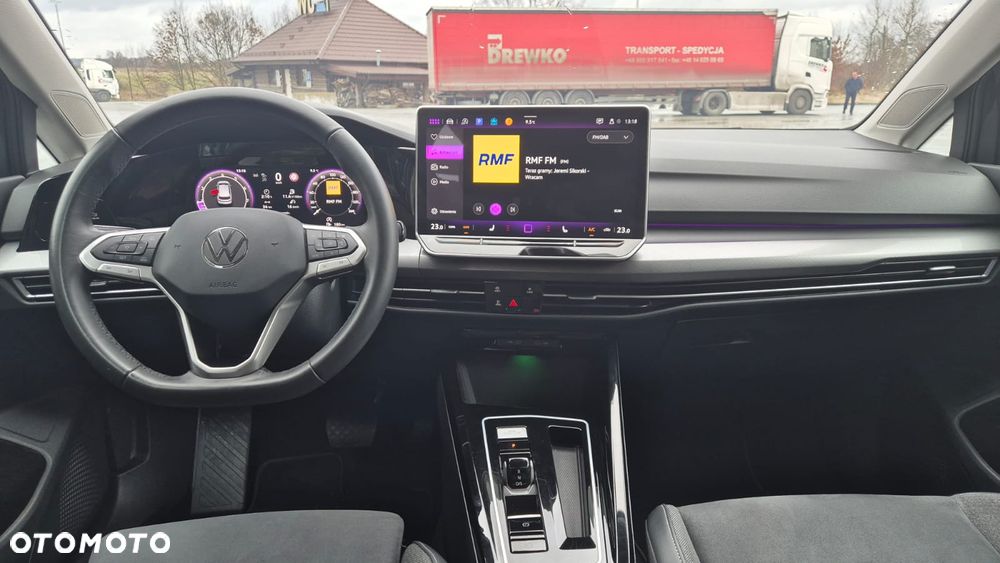 Volkswagen Golf - 14