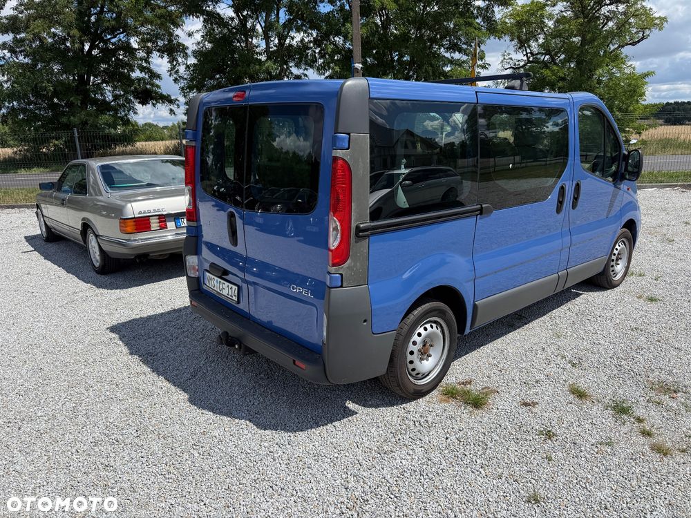 Opel Vivaro - 24