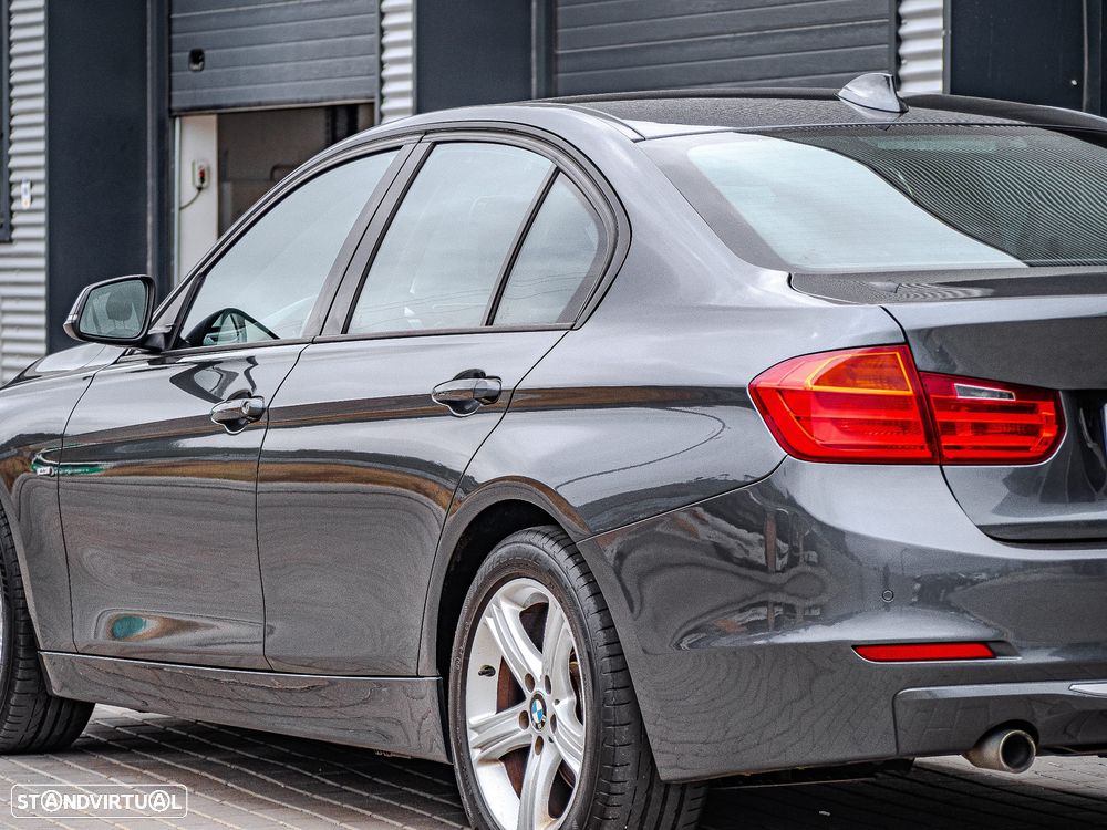 BMW 320 d Auto Line Modern - 7