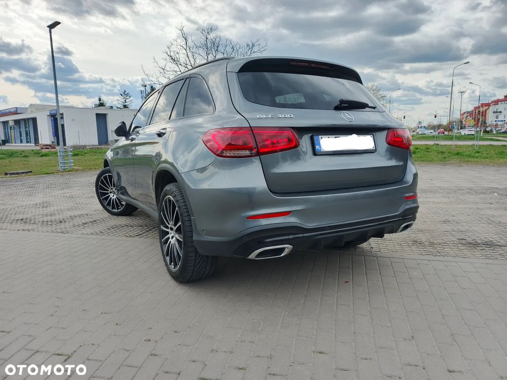 Mercedes-Benz GLC - 7