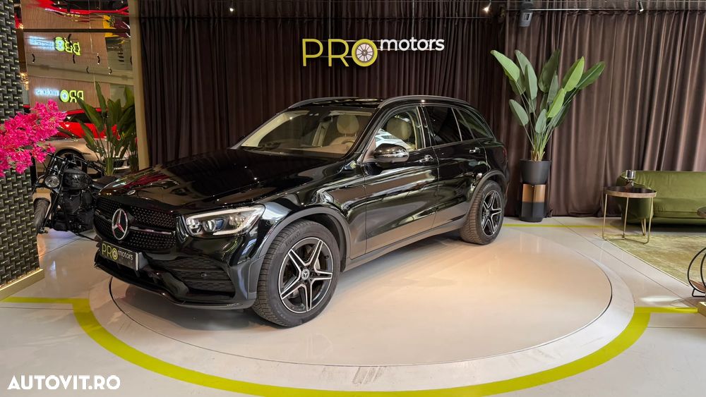 Mercedes-Benz GLC 200 4MATIC 9G-TRONIC AMG Line - 9