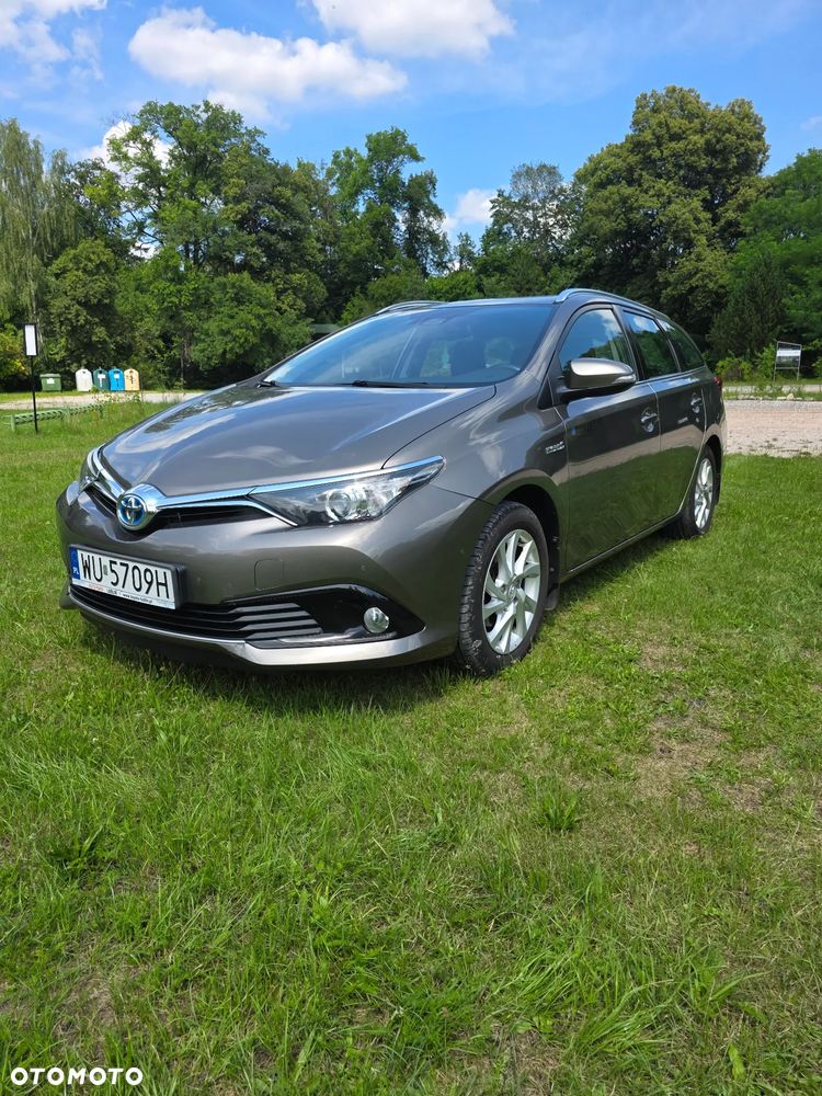 Toyota Auris Hybrid 135 Premium - 3