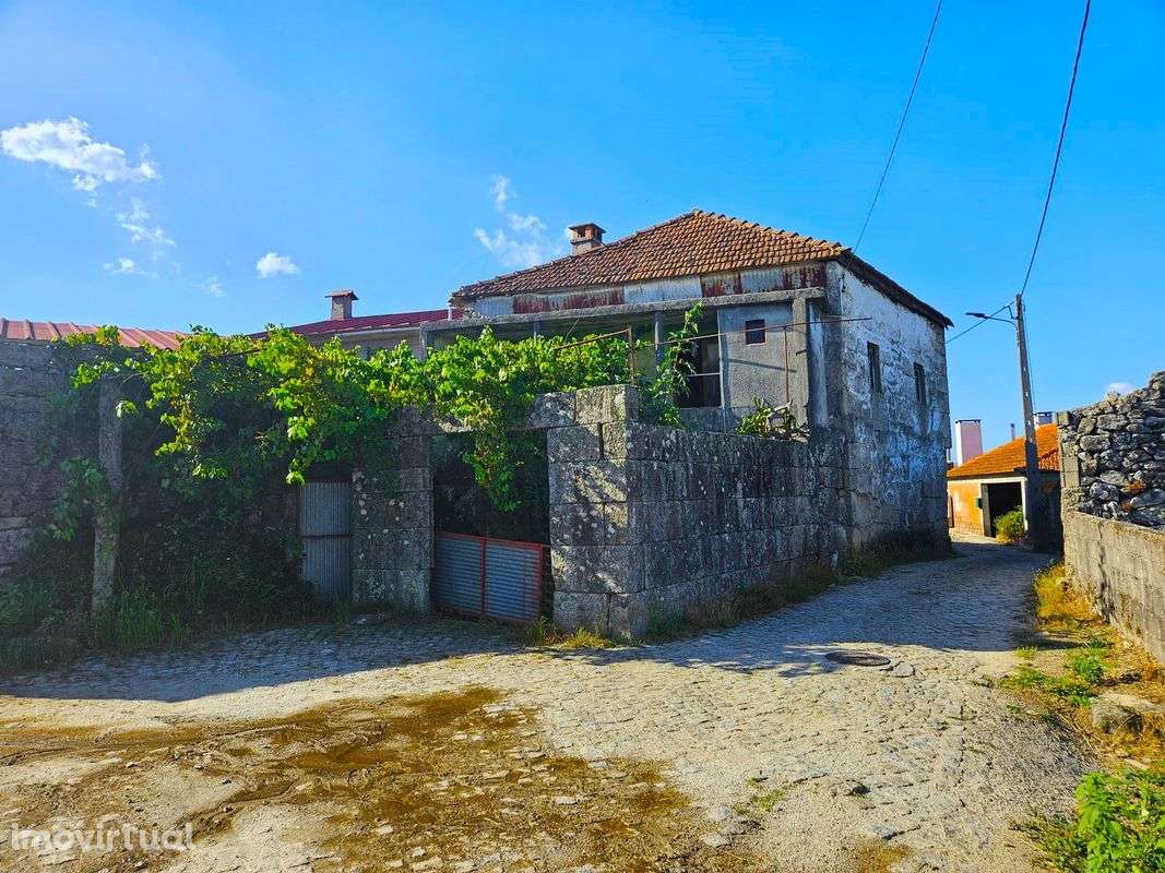 Moradia T1 para venda - Grande imagem: 2/16