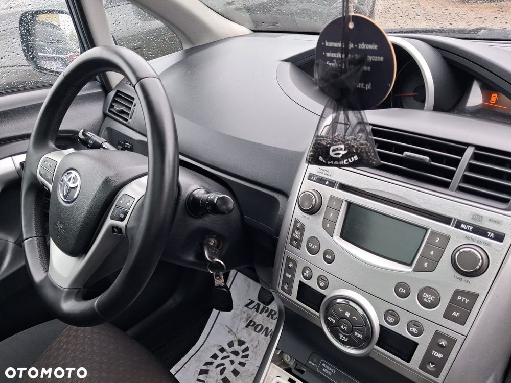 Toyota Verso 2.0 D-4D Premium 7os - 21