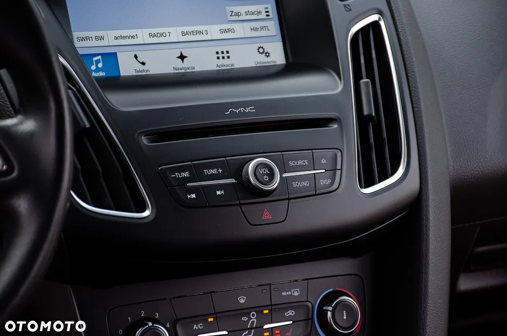 Ford Focus 1.5 EcoBlue Start-Stopp-System TITANIUM - 35