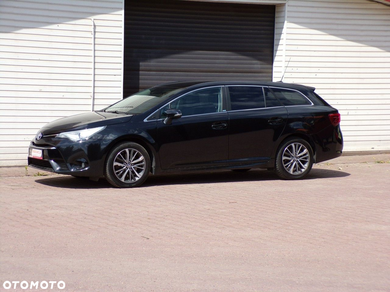 Toyota Avensis - 8