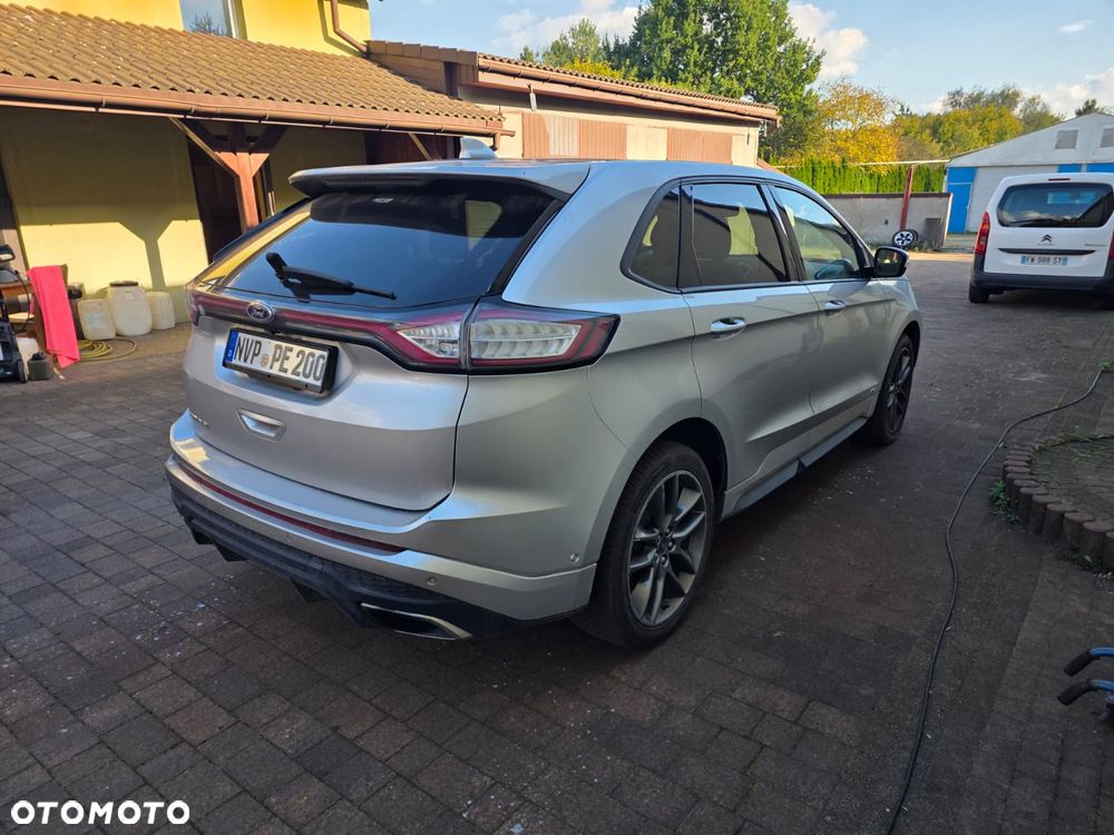 Ford Edge 2.0 TDCi Twin-Turbo 4WD Titanium - 5