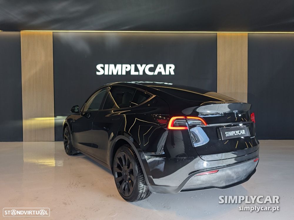 Tesla Model Y Long Range Dual Motor AWD - 5