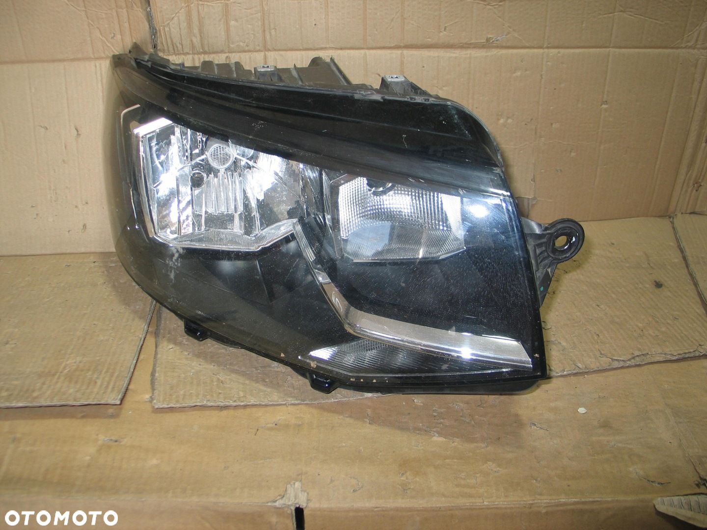 lampa przod vw T5 lift T6 7E1941016L europa - 2