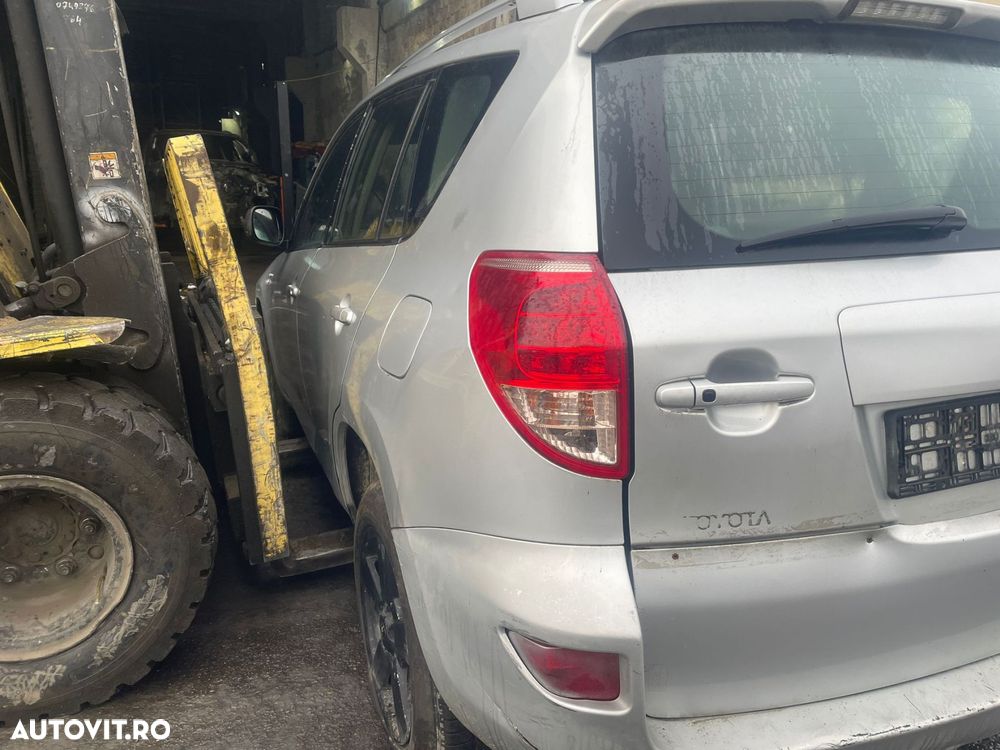 Amortizor dreapta fata 2.2 d-4d 2ADFTV Toyota RAV4 3 (XA30) [2005 - 2 - 5