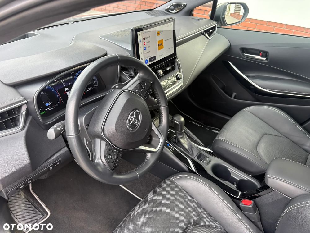 Toyota Corolla - 12