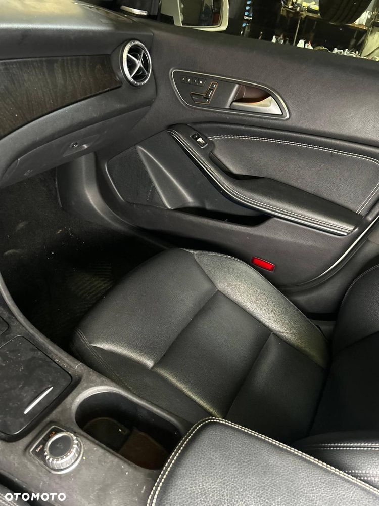 Mercedes-Benz CLA - 12
