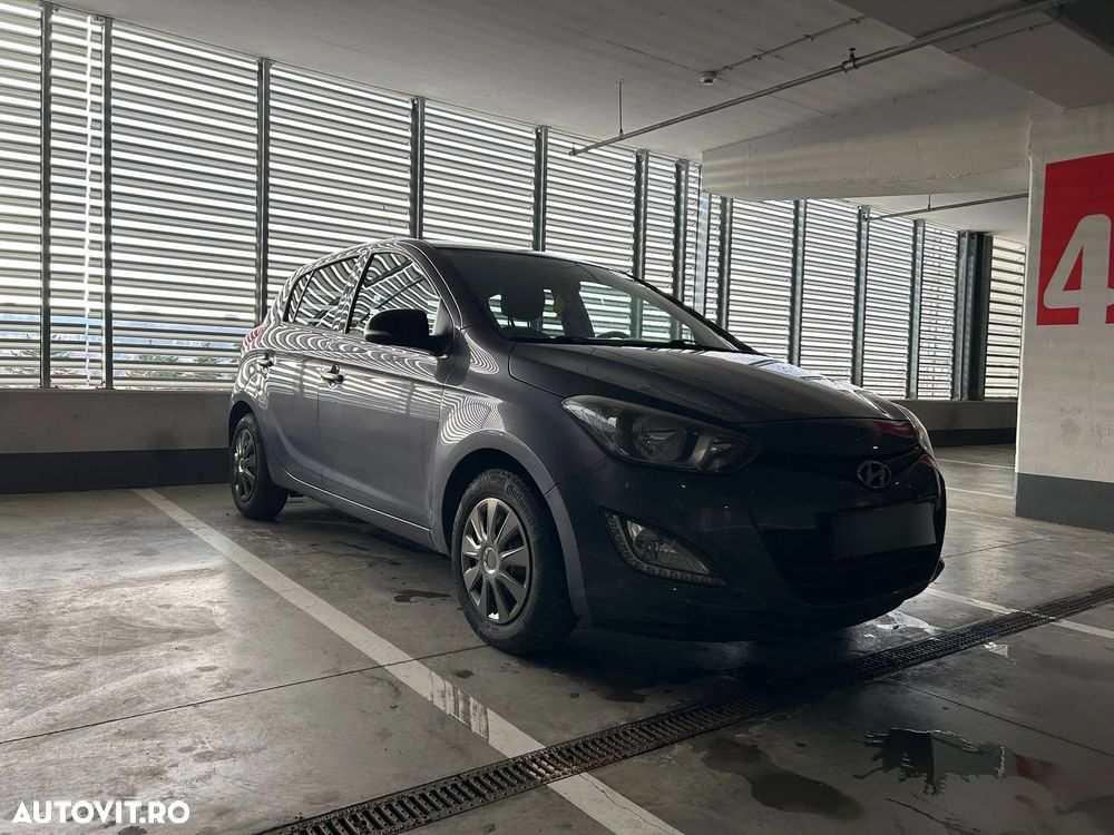 Hyundai i20 1.25 M/T ISG Comfort - 12