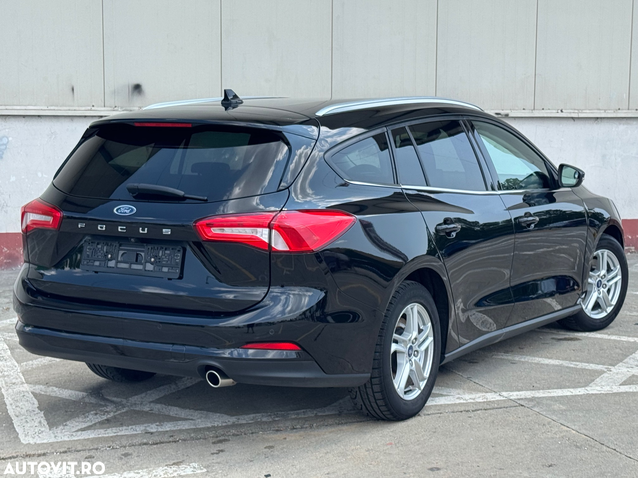 Ford Focus 1.5 EcoBlue Start-Stopp-System TITANIUM X - 4