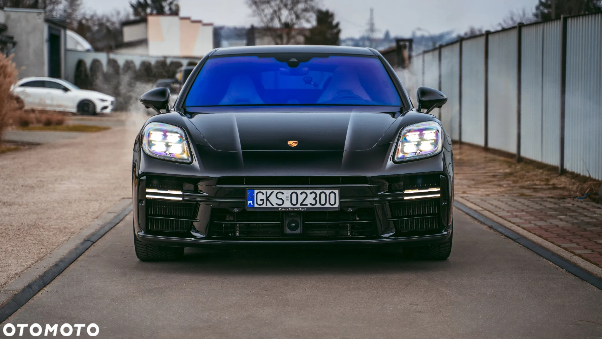 Porsche Panamera ver-4-e--hybrid-phev - 17