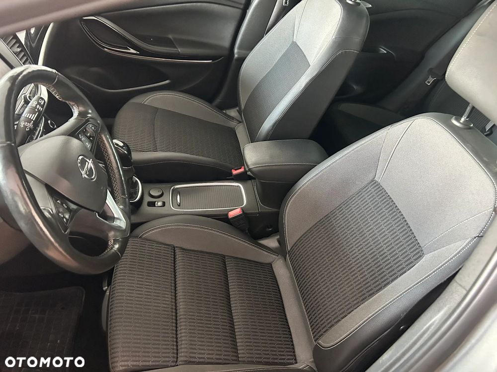 Opel Astra 1.2 T Elegance S&S - 17