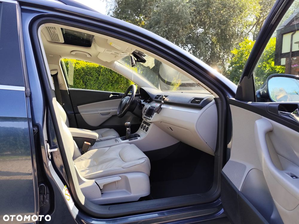 Volkswagen Passat - 15
