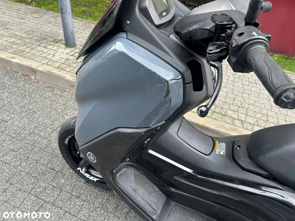 Yamaha NMAX - 15