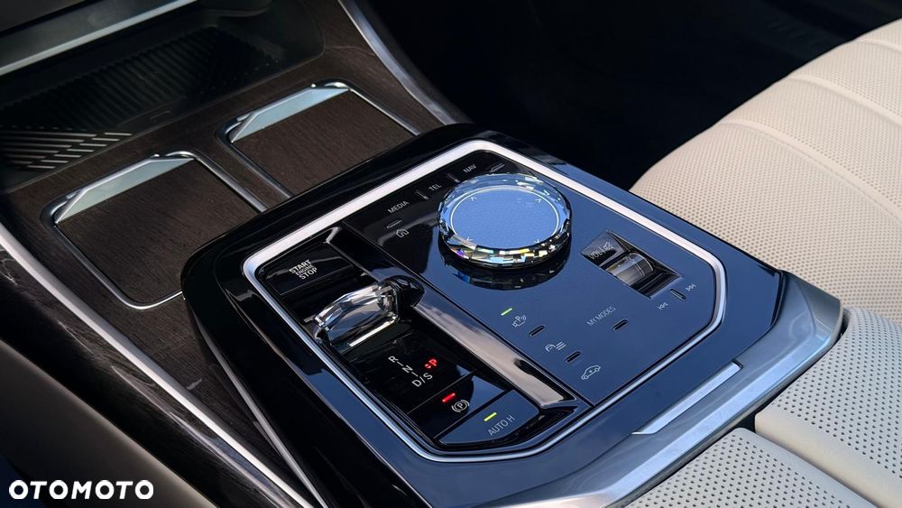 BMW Seria 7 740d xDrive mHEV Individual Edition sport - 29