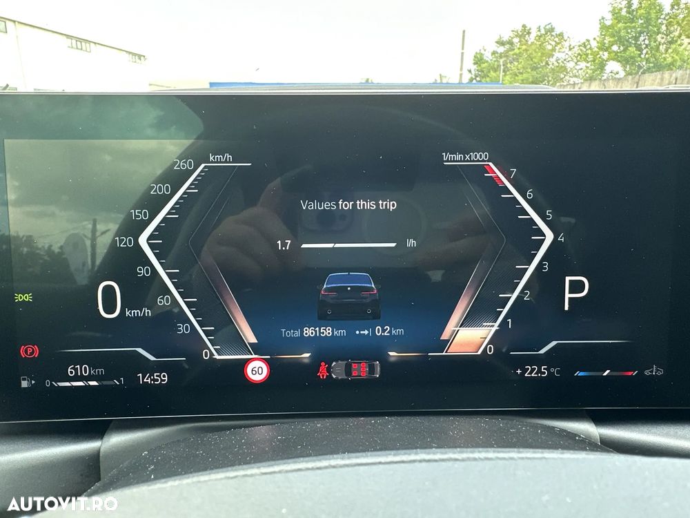 BMW Seria 3 320i xDrive AT - 11