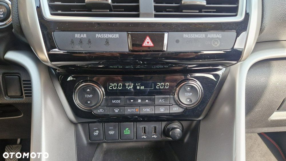 Mitsubishi Eclipse Cross - 32