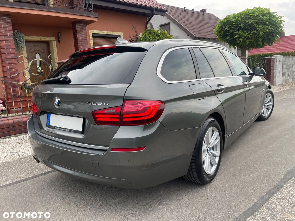 BMW Seria 5 525d Sport-Aut Modern Line - 18