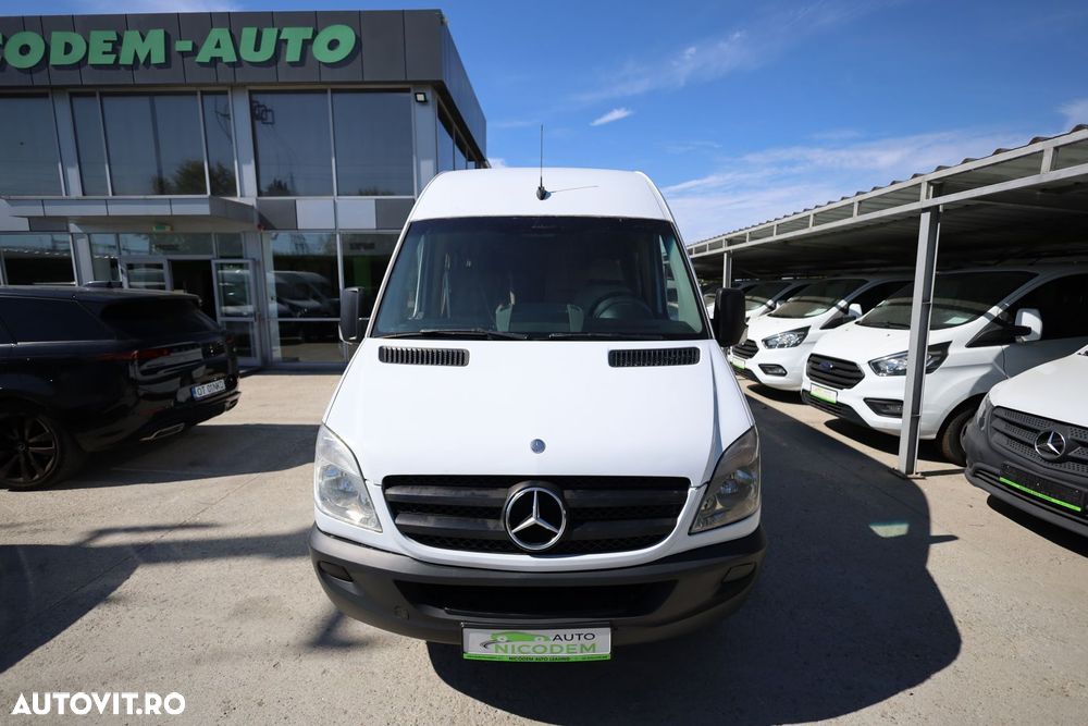 Mercedes-Benz Sprinter - 10