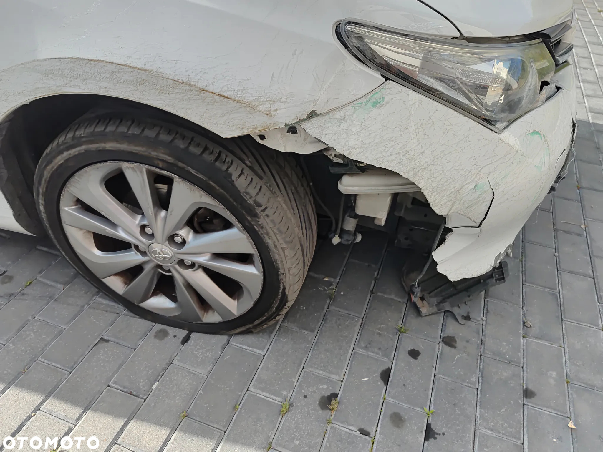 Toyota Auris 1.8 VVT-i Hybrid Automatik Comfort - 13