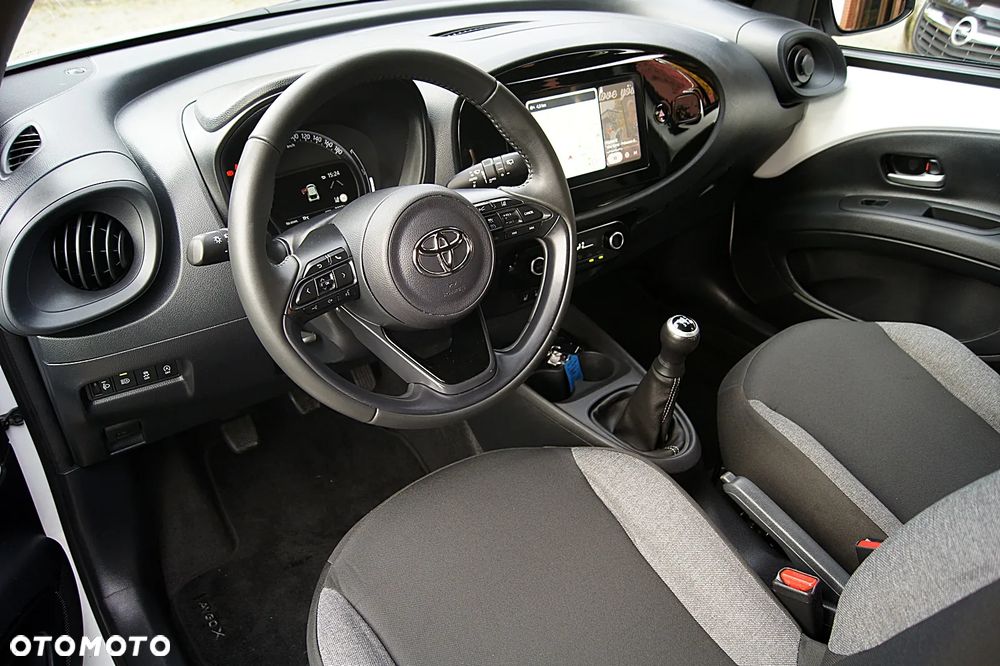 Toyota Aygo X 1.0 VVT-i X-play - 28