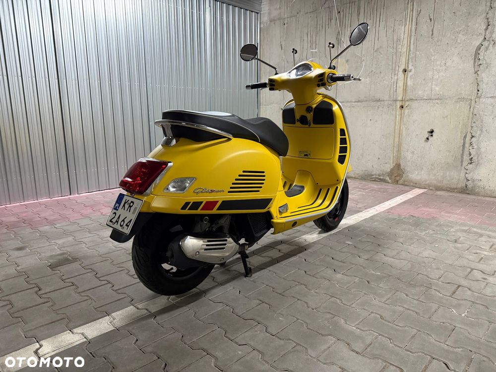 Piaggio Vespa - 16