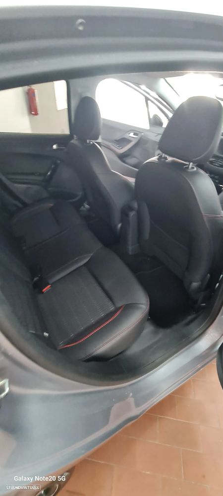 Peugeot 208 1.2 PureTech GT Line - 19