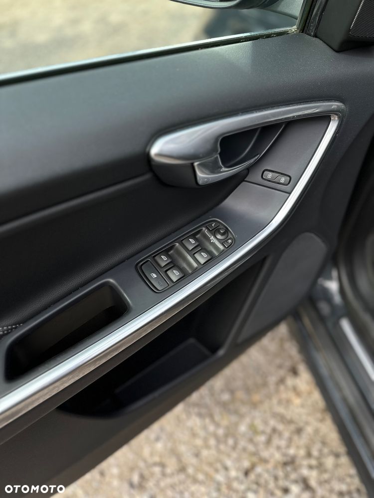 Volvo XC 60 - 32