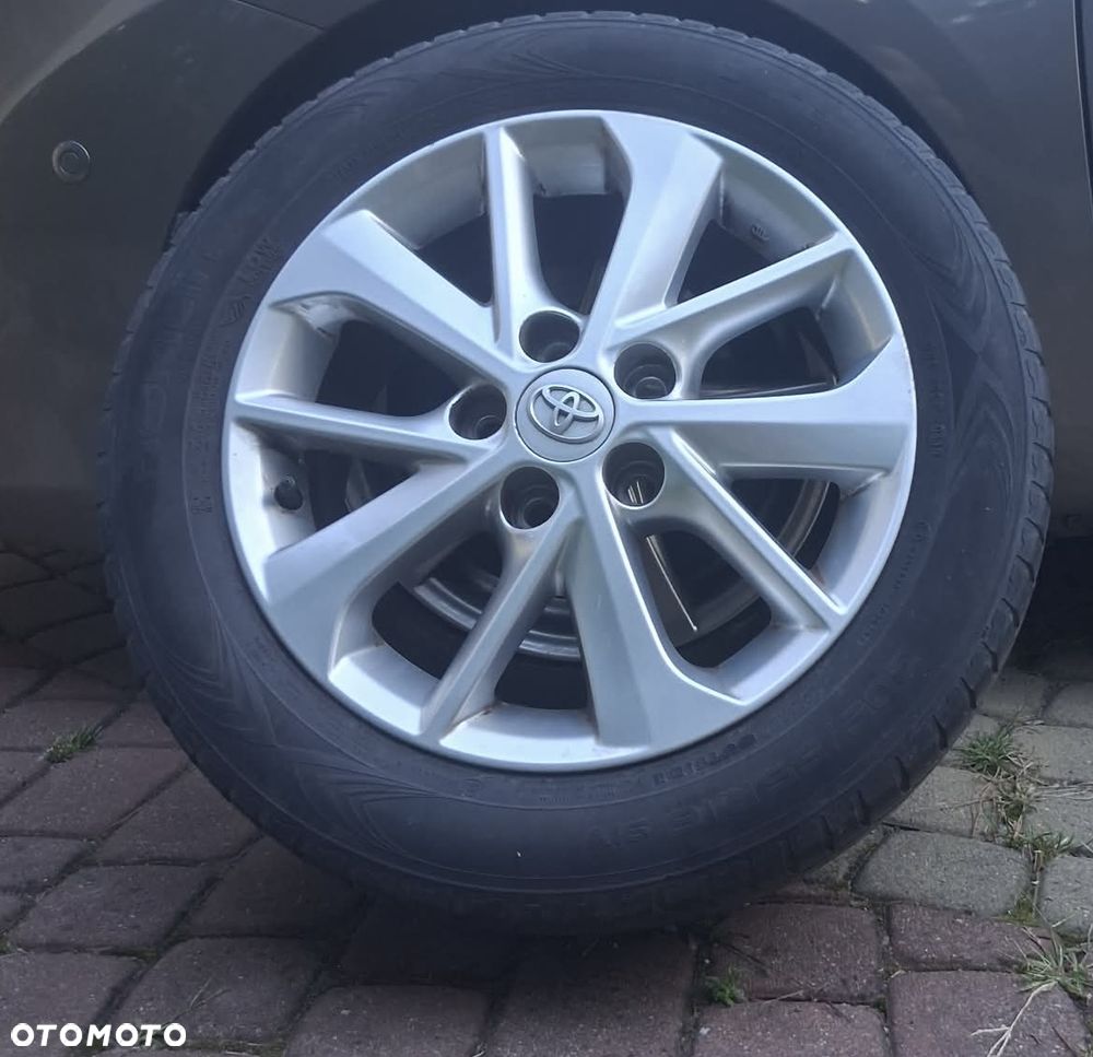Toyota Auris 1.6 Premium Comfort - 14