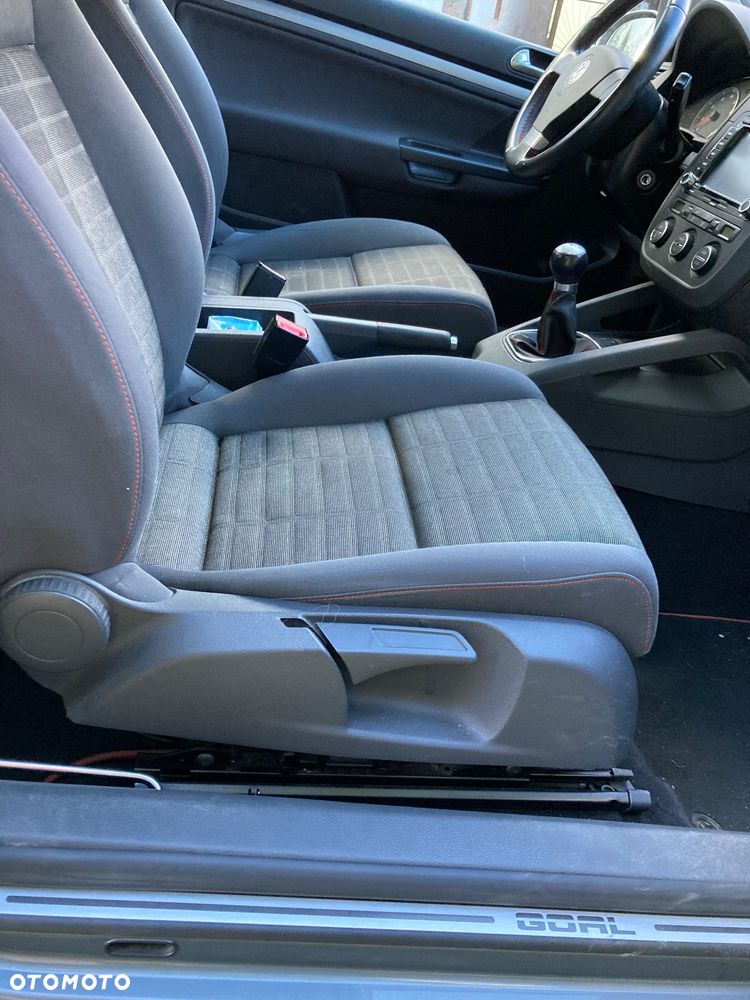 Volkswagen Golf 1.4 Comfortline - 12