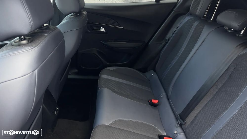 Peugeot 2008 PureTech 130 EAT8 Allure - 15