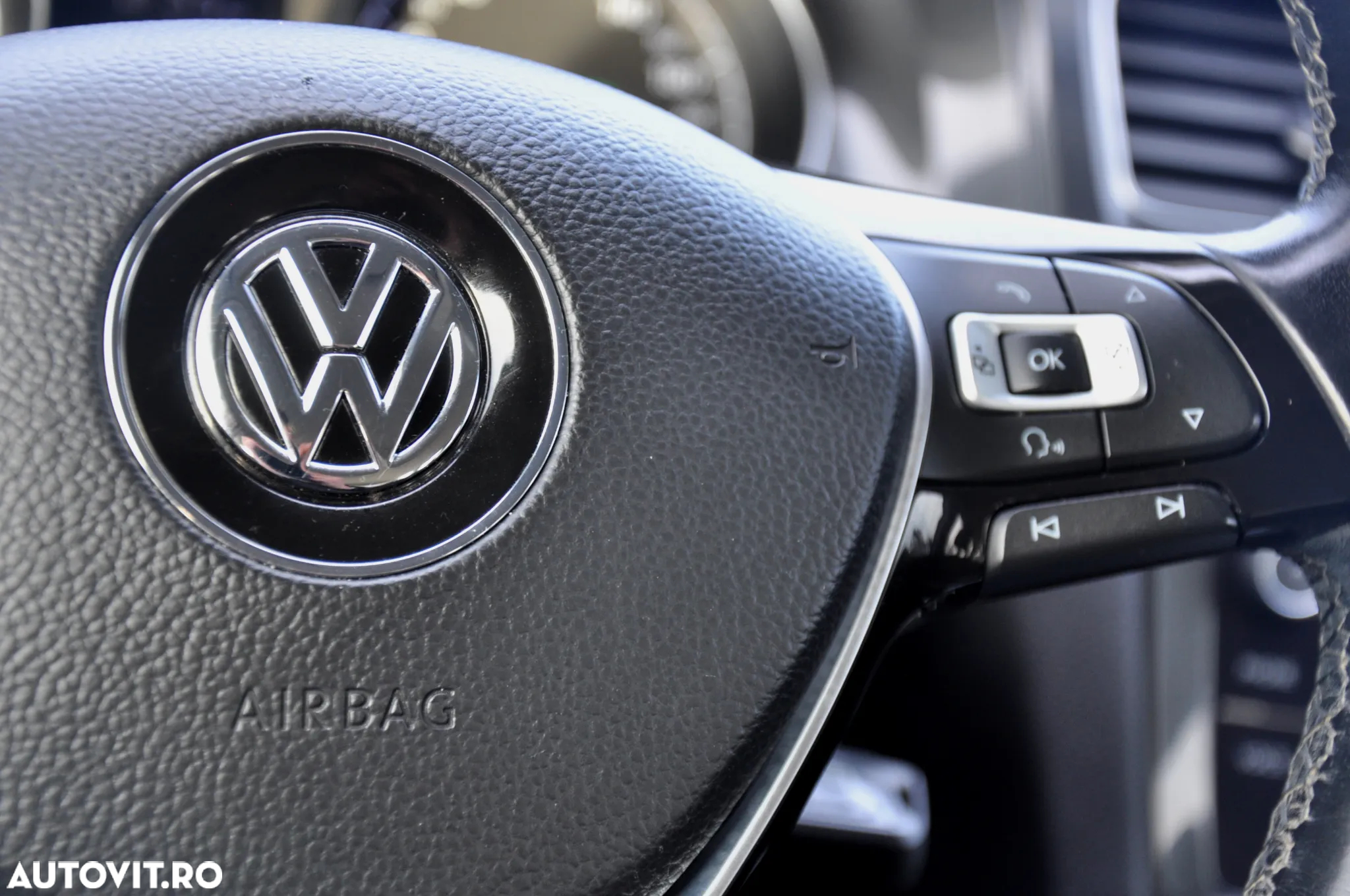 Volkswagen Golf 2.0 TDI DSG BMT Comfortline - 25