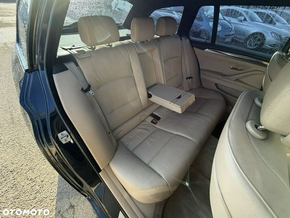 BMW Seria 5 535d - 24