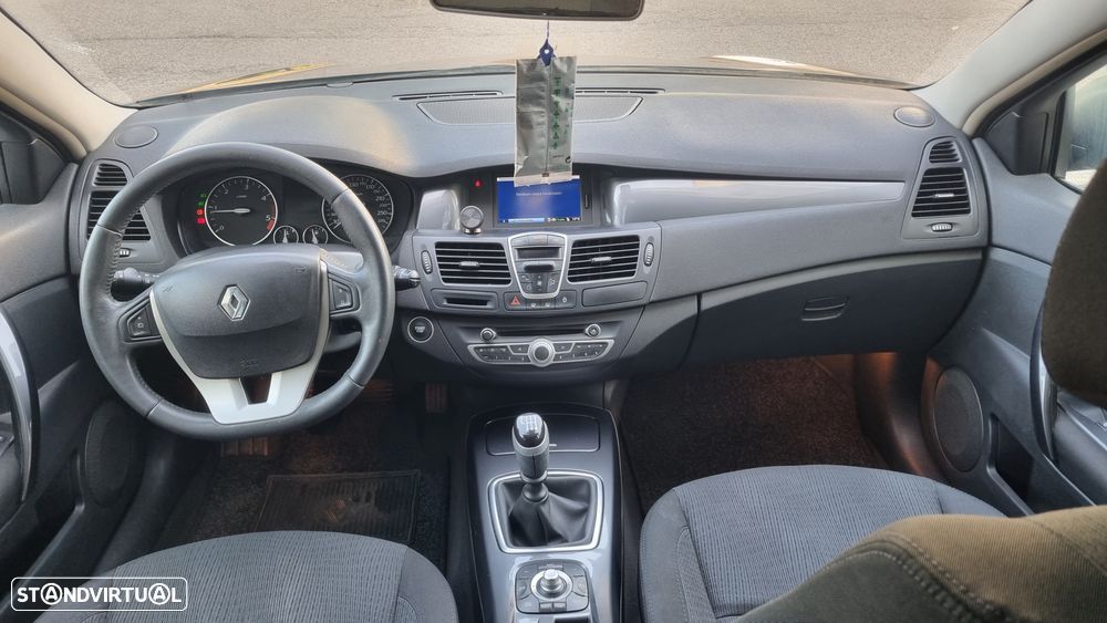Renault Laguna Break 1.5 dCi SE Black Line - 7
